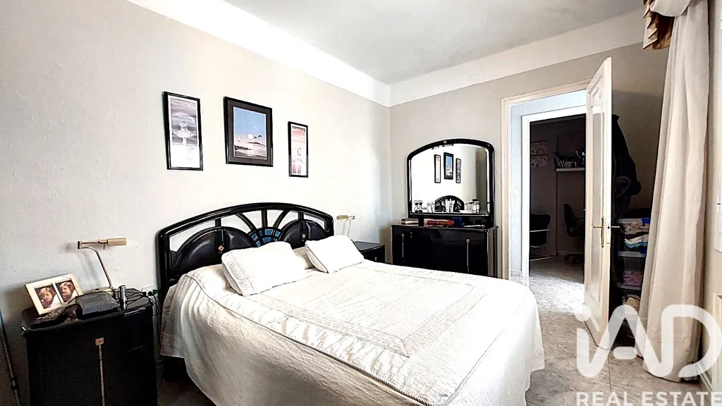 Chambres - Spacious 4-Bedroom Flat with Balcón in Calaf
