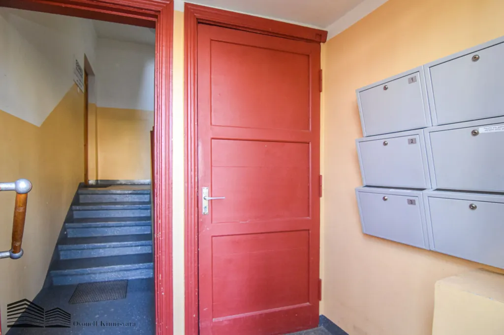 hallway_entrance