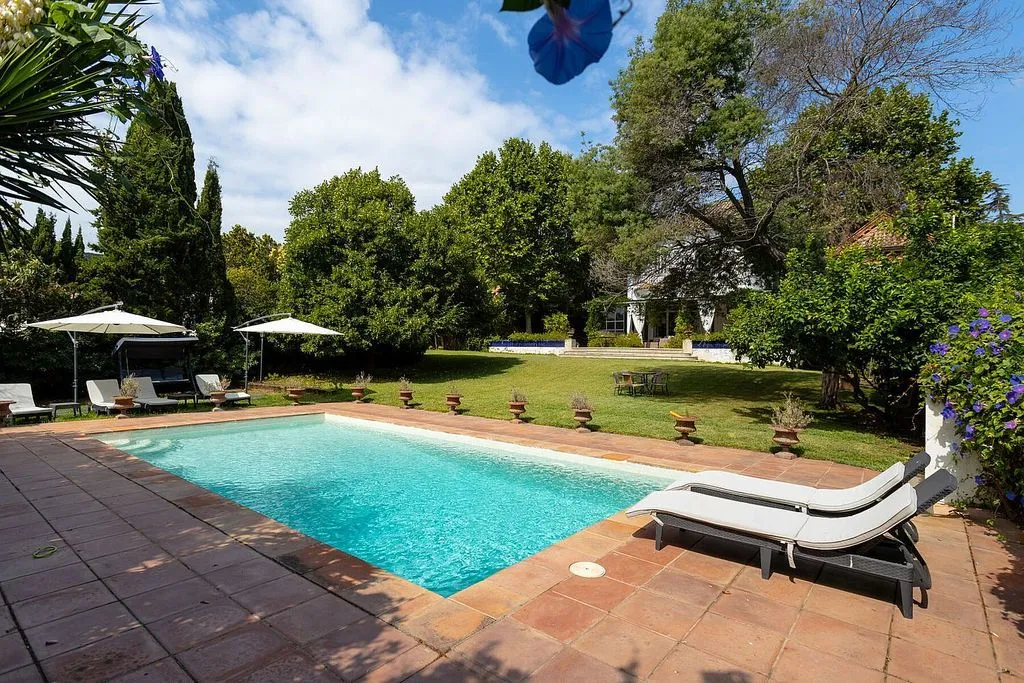 Piscine - Luxury Detached House with Chapel in Argentona