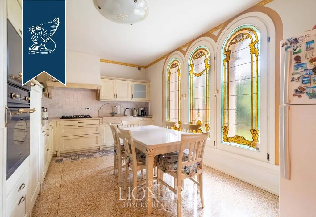 Cuisine - Luxury Villa with Pool in Chiarano, Veneto