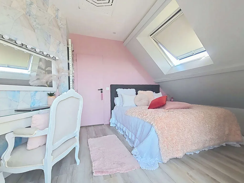 Camere da letto - Exceptional Property with Two Gîtes near Pont L'Evêque