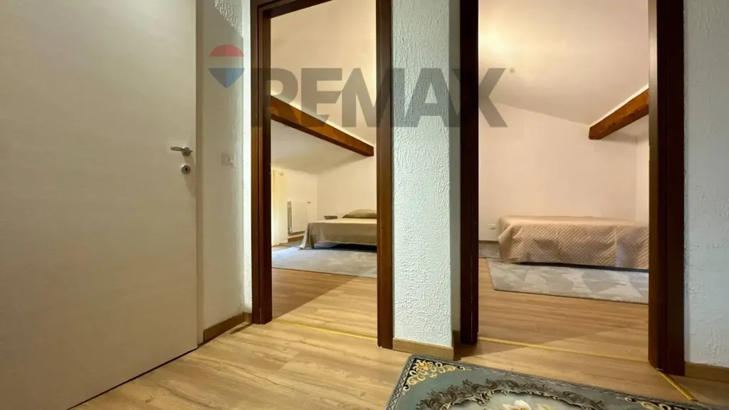 Esik - Fully Rented House with Garden in Paularo