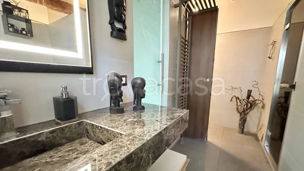 Salles de bain - Quadruplex with Rooftop Terrace in Trieste