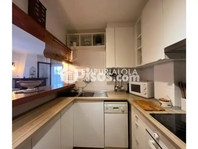 Köök - Reformed Apartment with Terrace in Empuriabrava