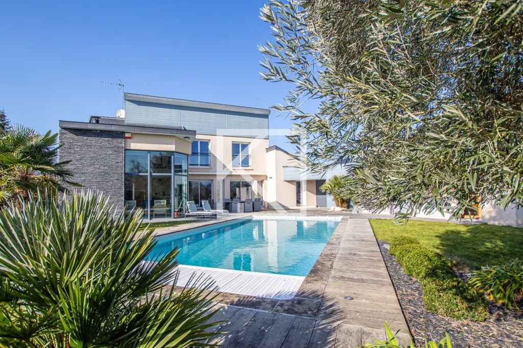 Pool - Architectural House with Pool in Andard