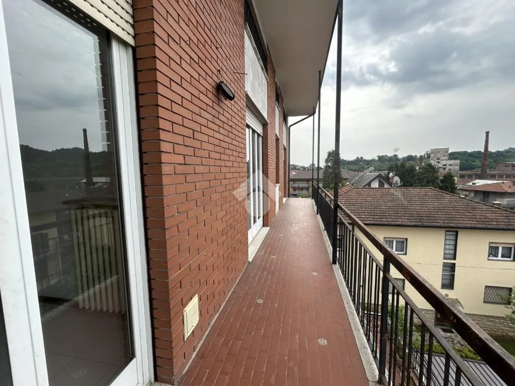 Rõdu - Quadrilocale with Balcony View in Sorisole