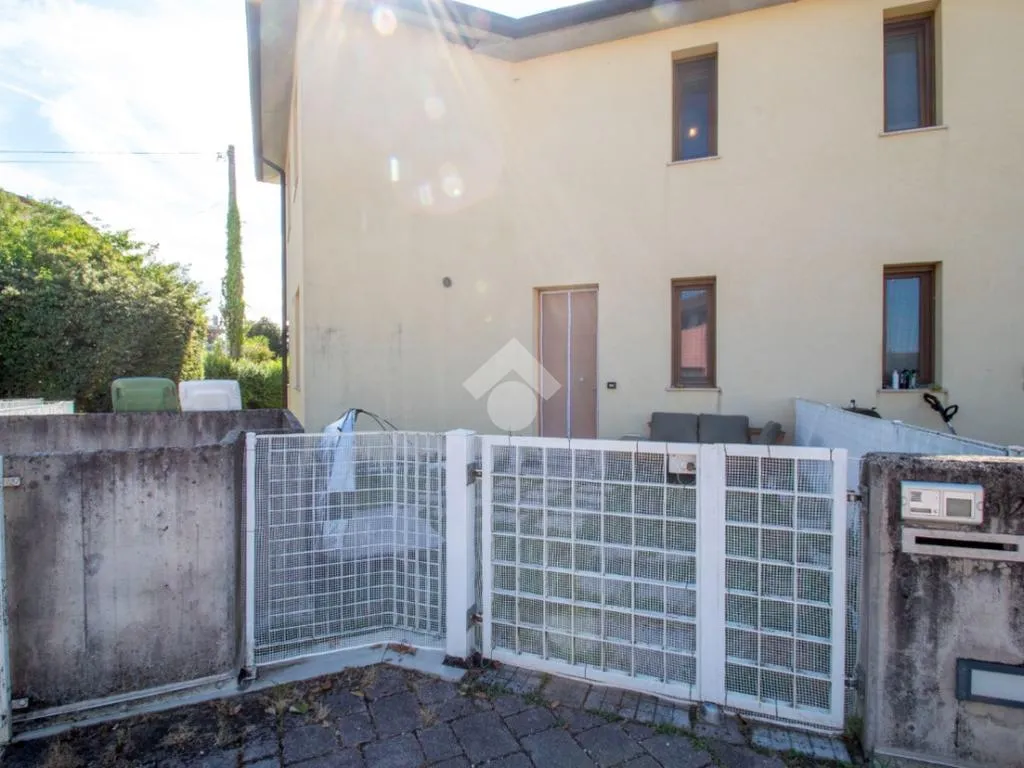 Extérieur - Bifamiliar Portion with Private Garden in Caldogno