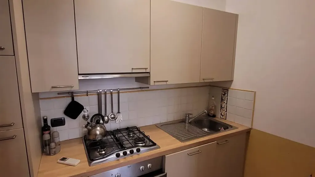 Restored 2-Bedroom in Florence