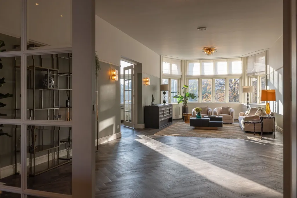 Esik - Monumental Apartment with Terrace in Rotterdam