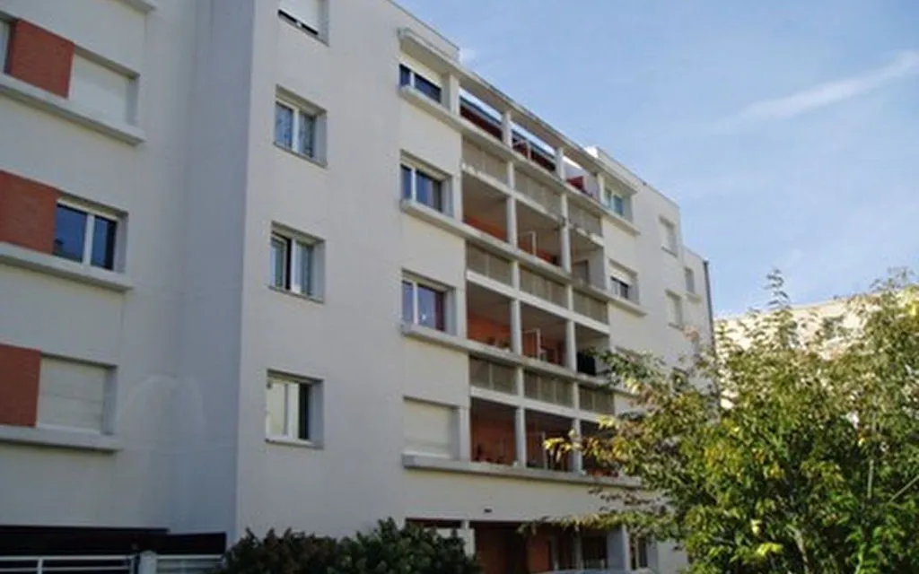 Extérieur - Appartement T2 avec Balcon à Tours