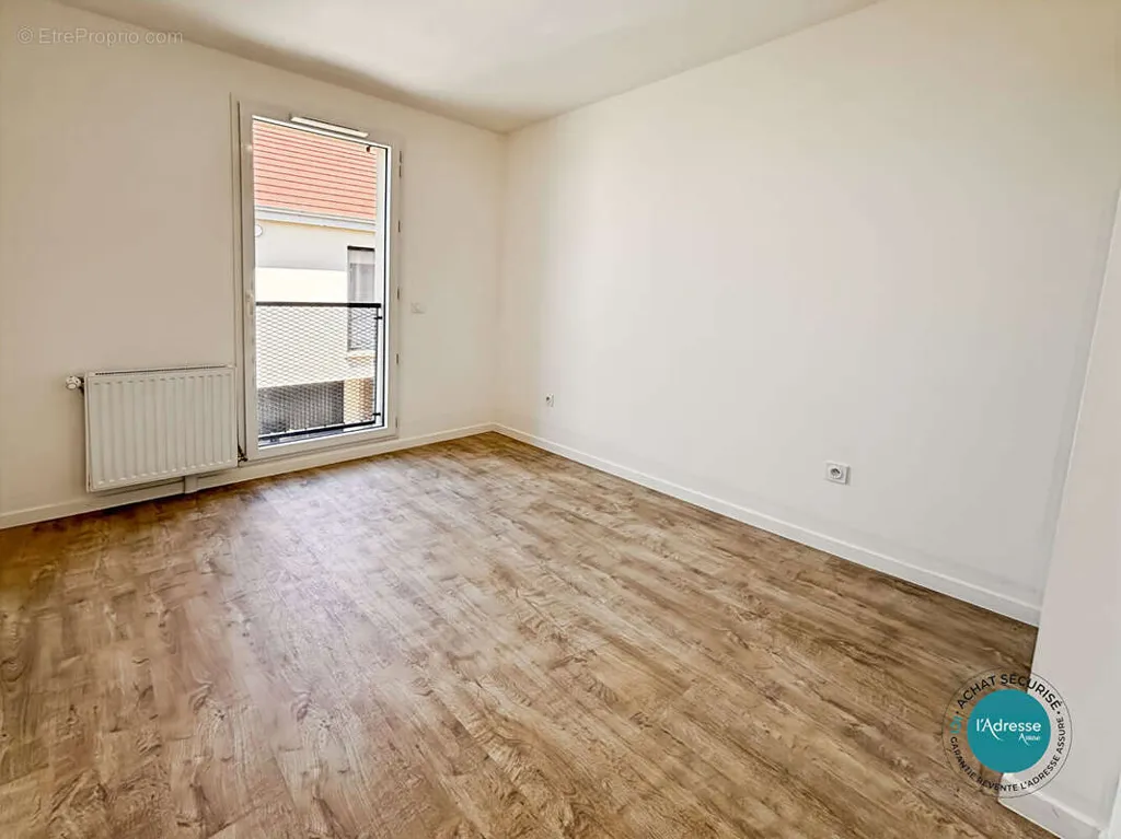 Pièces - Appartement Neuf 3 Pièces avec Balcon à Ormoy