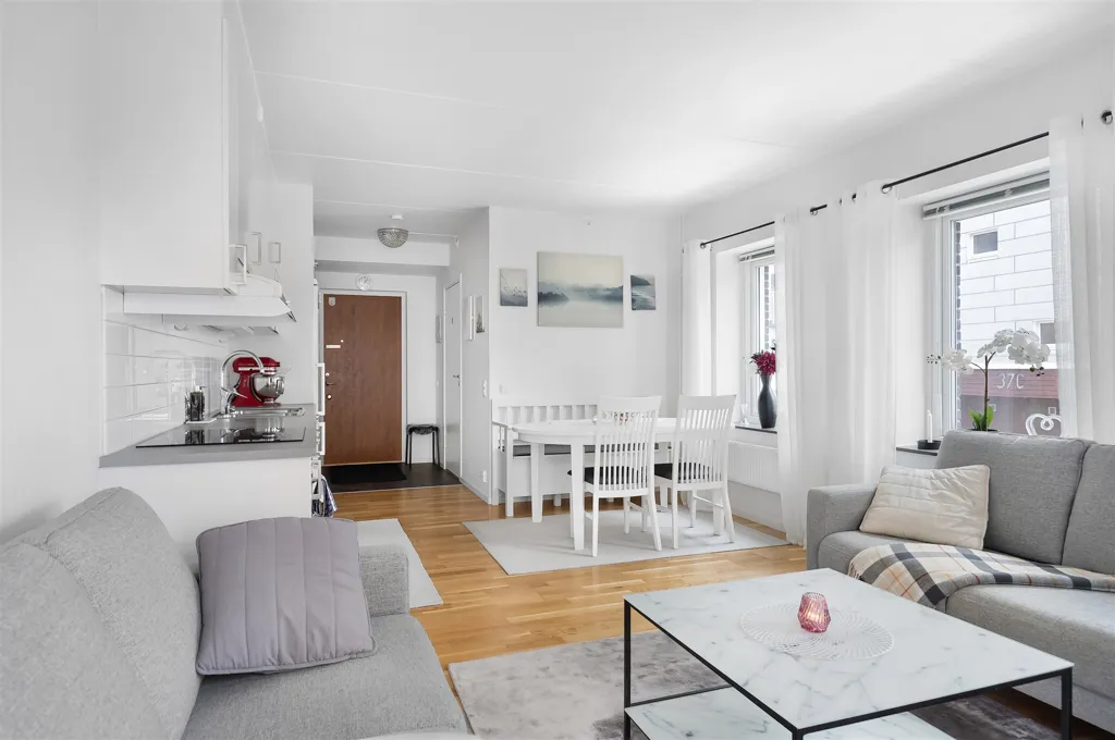Séjour - Modern 2-Bedroom with Balcony in City Centre