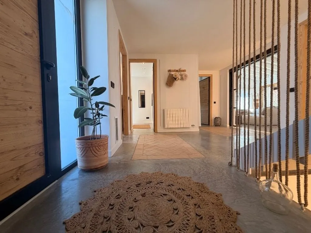 Ingresso - Chalet with Pool in Vall-Llobrega