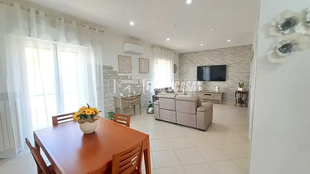 Söögituba - Fully Renovated Apartment with Terrace in Adelfia