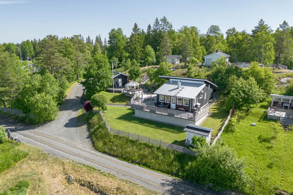Õhuvaade - Modern House with Lake View near Nässjö