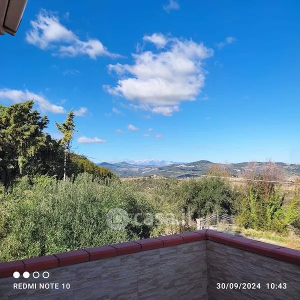 Terrass - Bi-level Villa with Garden in Mafalda