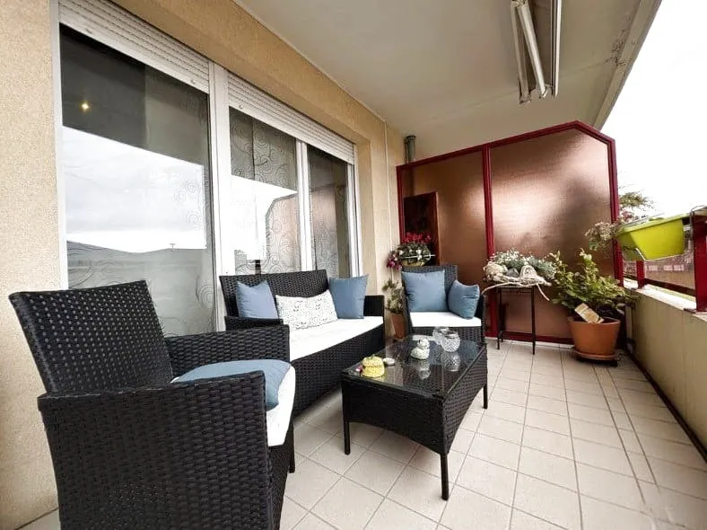 Rõdu - 5-Piece Apartment with Balconies in Annemasse
