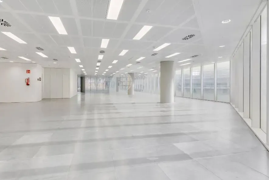 Pièces - Premium Office Building with Panoramic Views in Barcelona