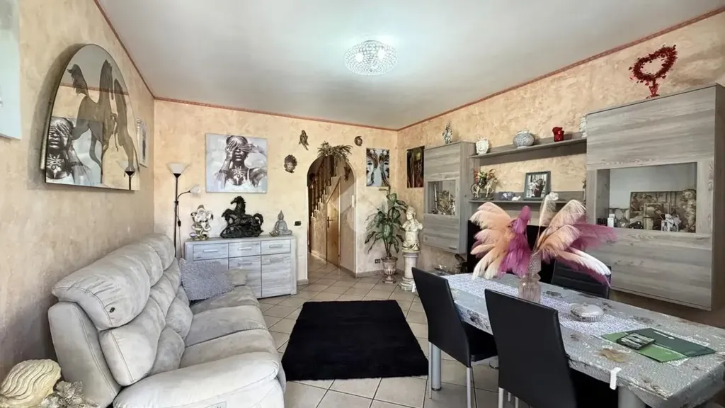 Elutuba - Terraced Villa with Private Garden in Ardea
