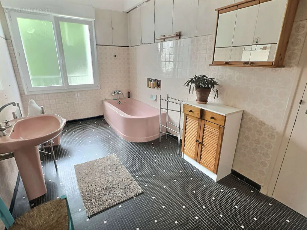 Bagni - Architect's House with Garden near Capucins, Brest