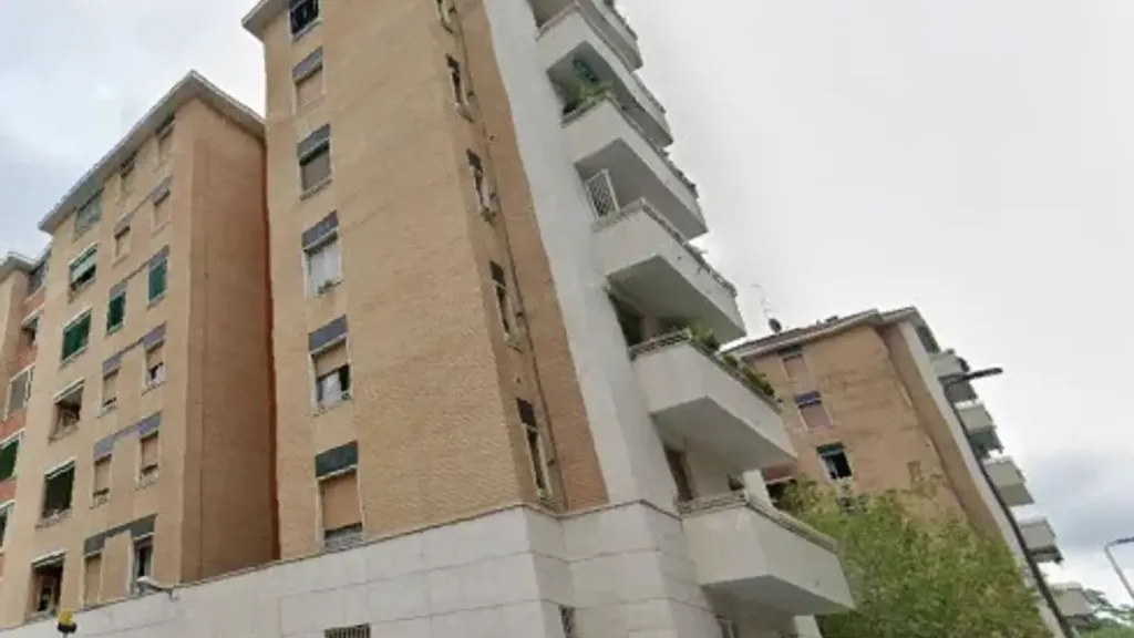 Extérieur - Trilocale with Balcony in Grigioni, Milan