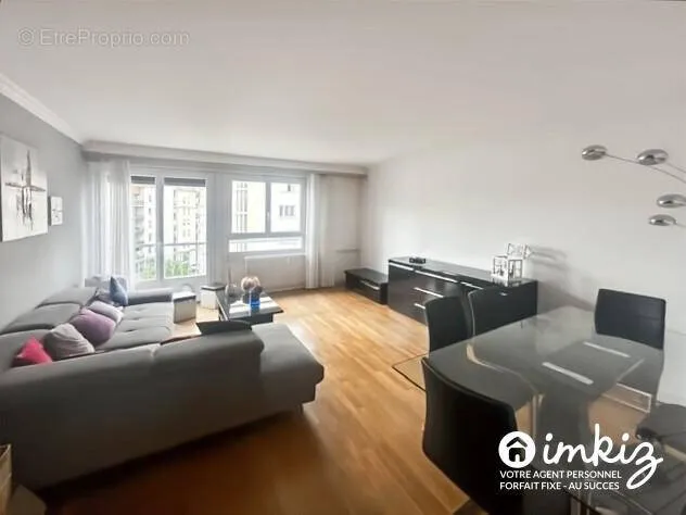 Living Room - T3 with Parking in Croix-Rousse, Lyon
