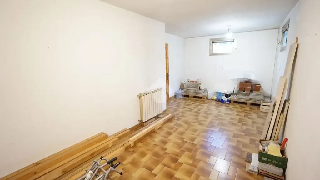 Pièces - Spacious Apartment with Private Courtyard in Castelnuovo Rangone