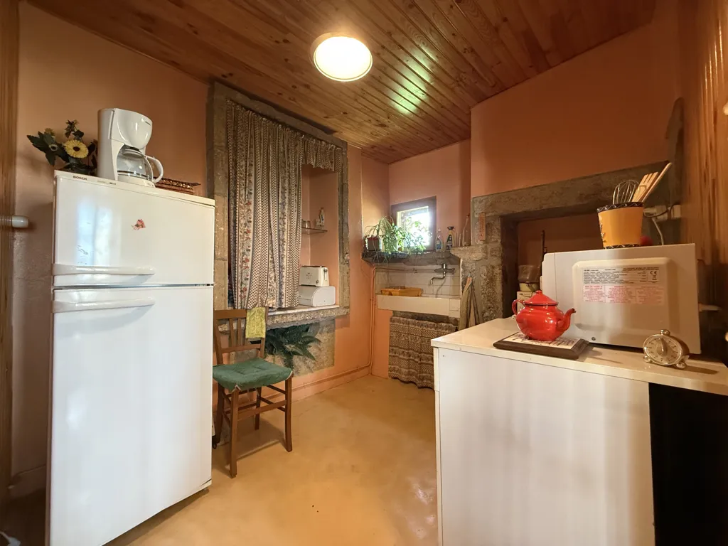 Cucina - Authentic Village House with Garden in Pierrefiche