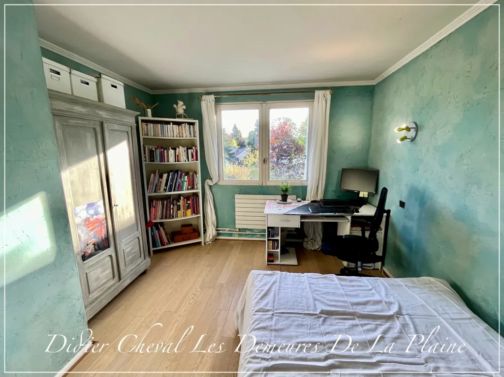 Chambres - Duplex avec Vue Dégagée au Centre de Bailly