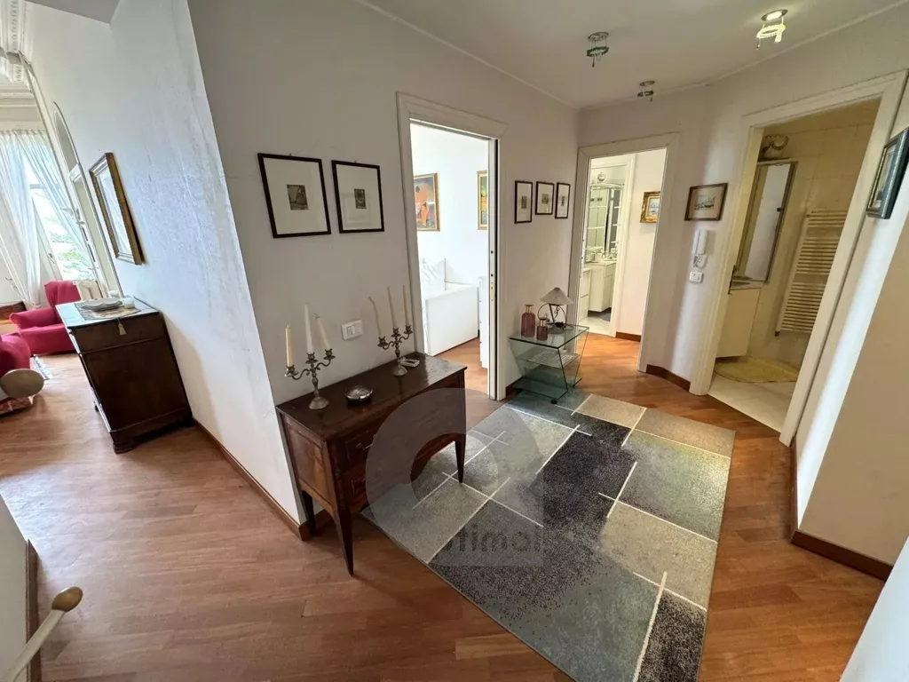 Entrée - Appartement en Bord de Mer avec Balcon à Menton