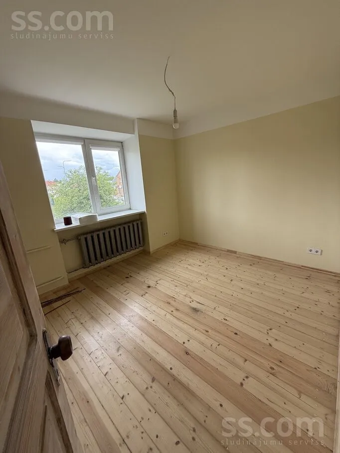 Rooms - 2-Bedroom Flat with Recent Renovation in Saldus