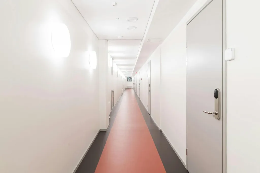 hallway_entrance