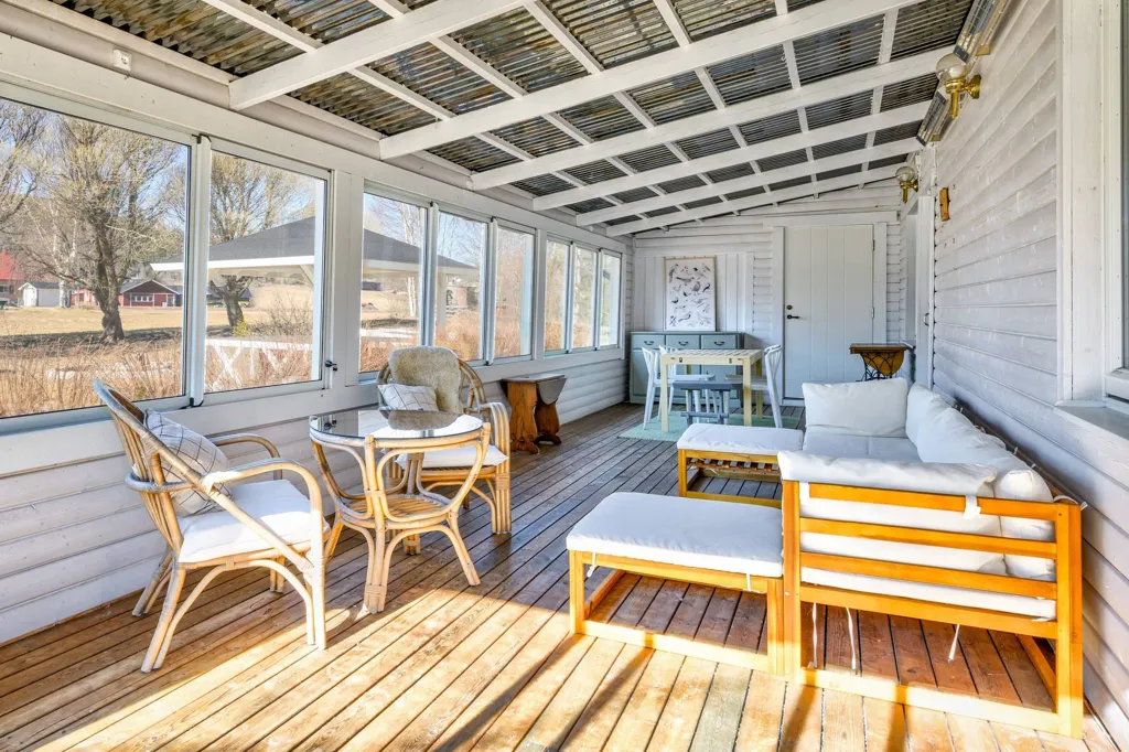 Terrass - Charming Villa by the Stream in Björkom
