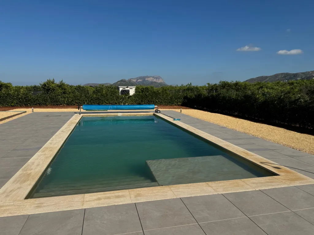 Bassein - Modern Villa with Pool in Beniarbeig