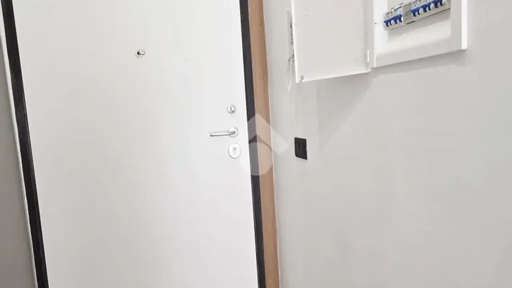 hallway_entrance