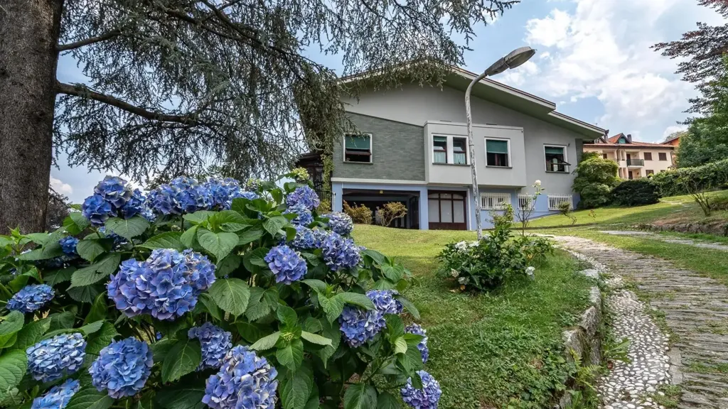 Välivaade - Modern Villa with Lake View in Stresa