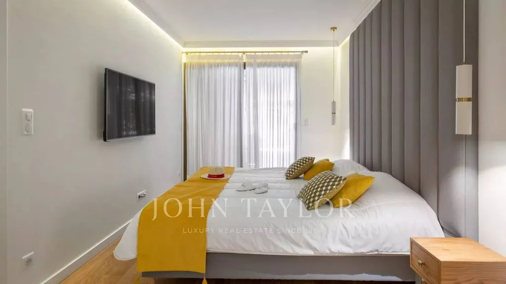 Bedrooms - Luxury Flat with Sea View in Cannes