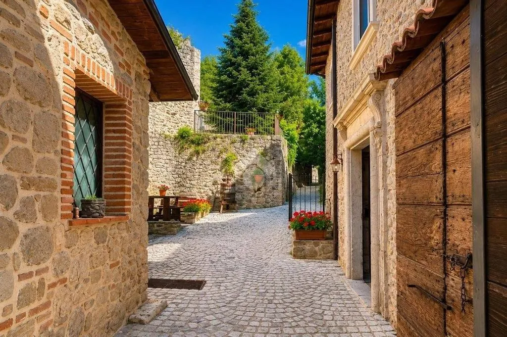 Esterno - 6-Bedroom House with Historic Setting in L'Aquila