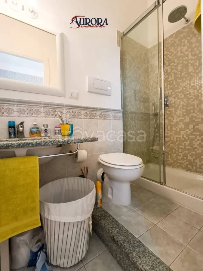 Salles de bain - Historic Apartment with Terracina View