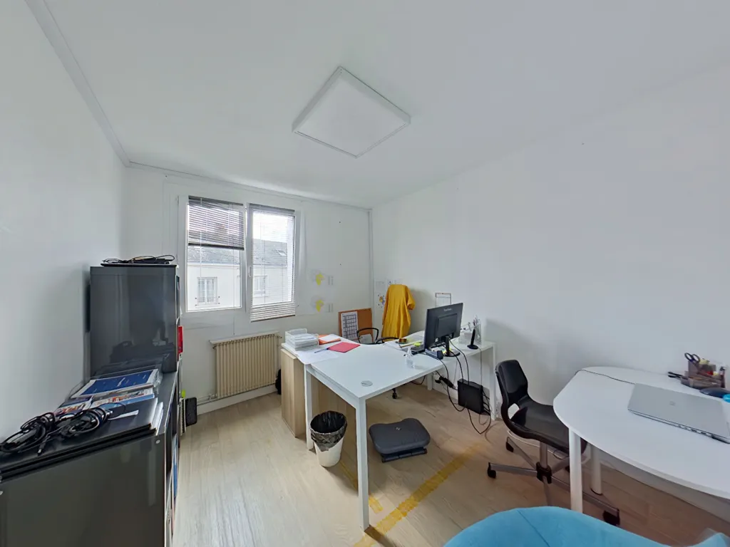 Bureau - Appartement Aménagé en Bureaux à Tours