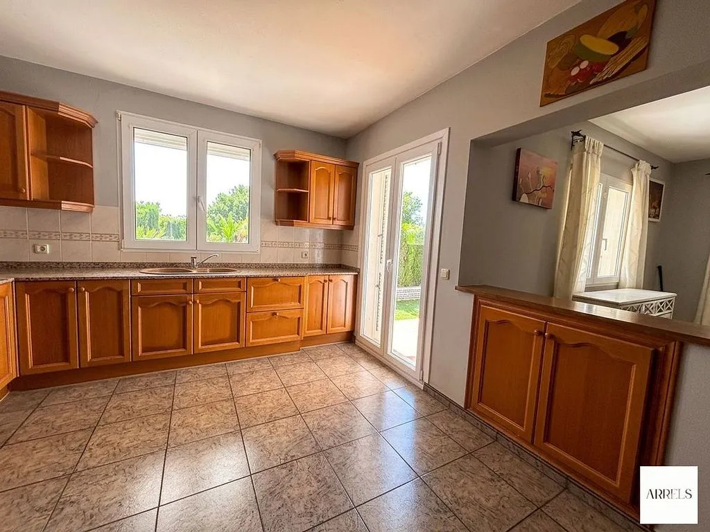 Cuisine - Chalet with Pool in Quiet Residential Area