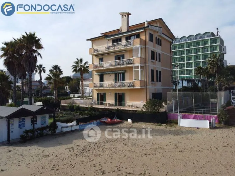 Välivaade - Beachfront Apartment with Terrace in Grottammare