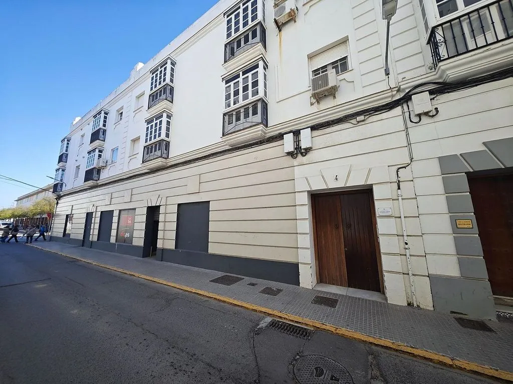 Exterior - Apartment with Balcony in Urban Centre, Chiclana