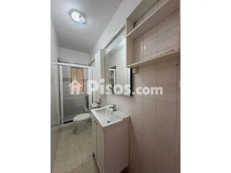 Vannitoad - Corner Flat with Balcony in Algeciras
