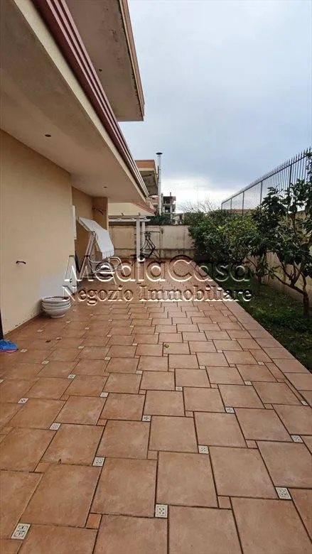 Terrasse - Elegant Villa with Private Garden in Teverola