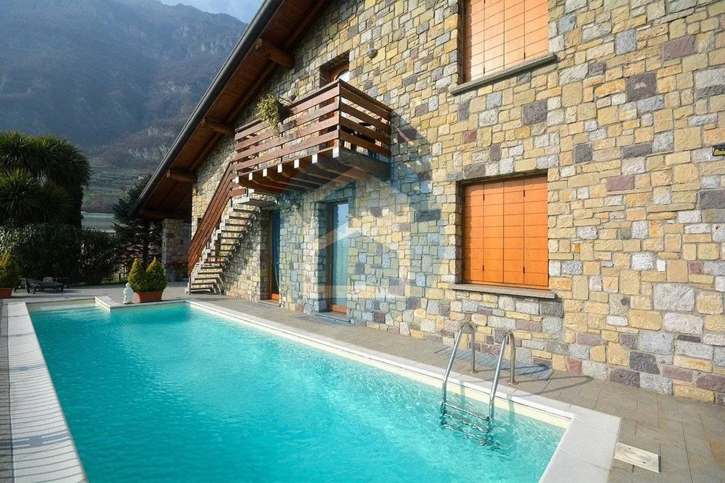 Piscine - Luxury Villa with Pool in Piancogno, Lombardy