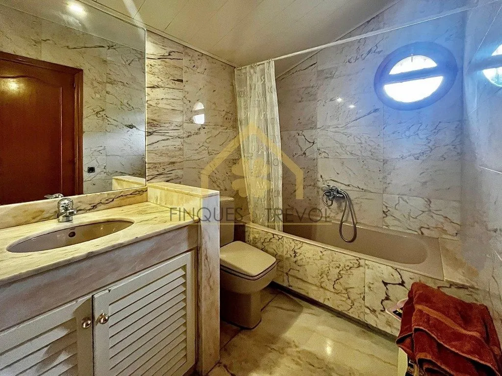 Bathrooms - Luxury House with Pool in La Garriga