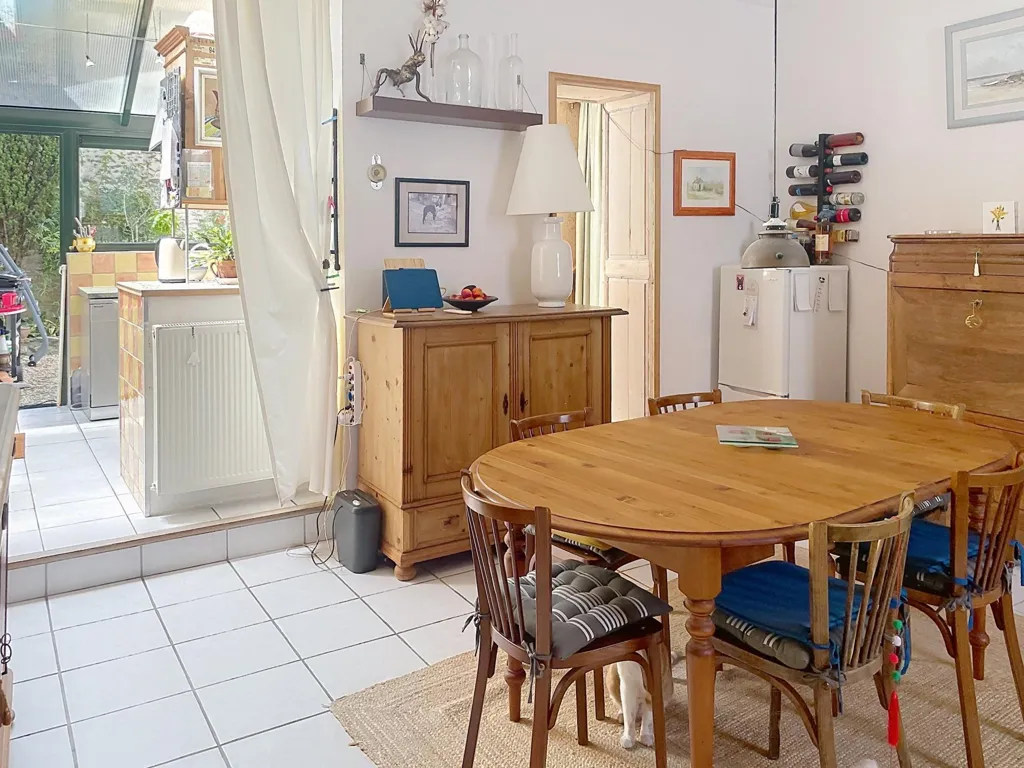 Sala da pranzo - Charming Townhouse with Courtyard in Cognac