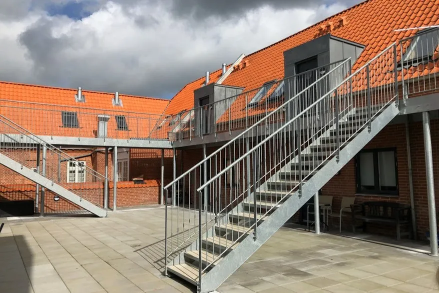 Extérieur - Mixed-Use Property with Shops and Apartments in Ringe