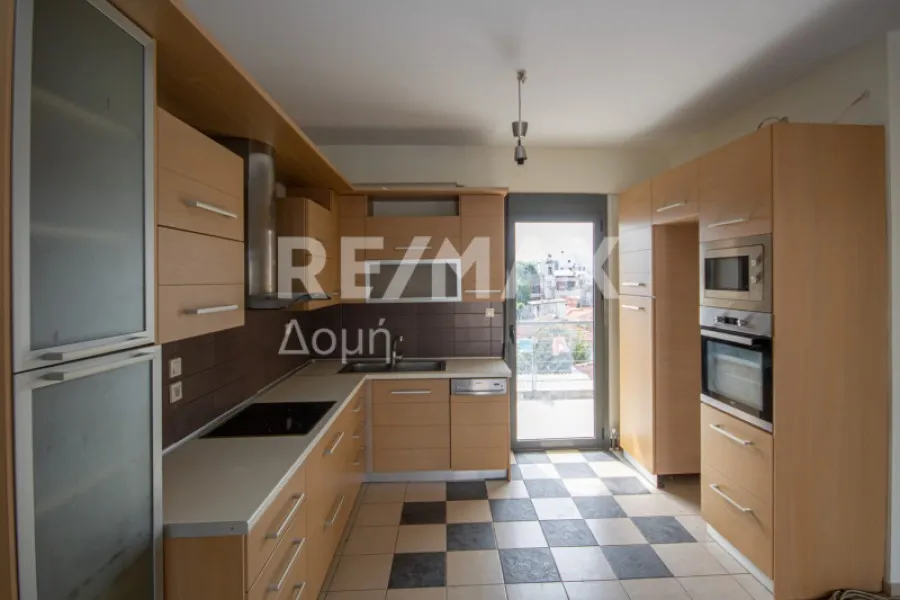 Cucina - Apartment with Balcony and View in Volos